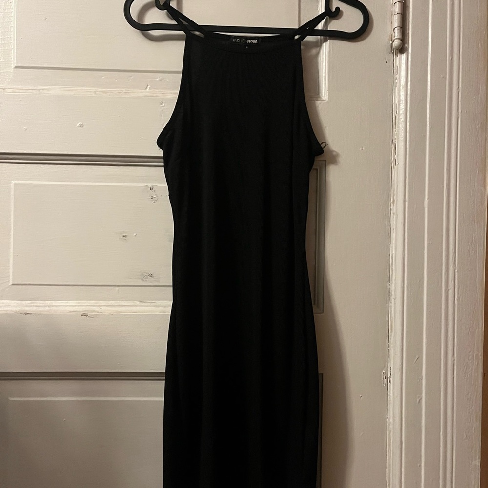 Black Sleeveless Dress